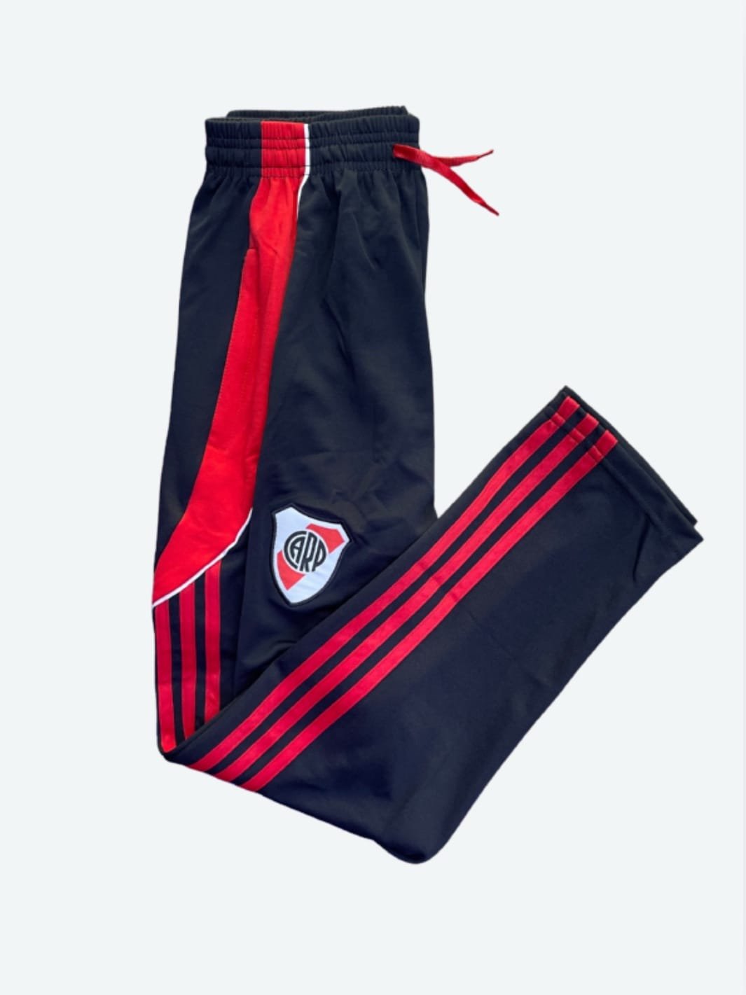 PANTALÓN ENTRENAMIENTO RIVER PLATE 2025/26 (NEGRO)