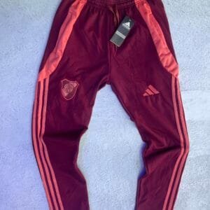 PANTALÓN RIVER PLATE BORDÓ 2025/26