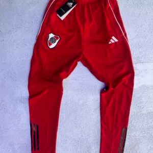 PANTALÓN ENTRENAMIENTO RIVER PLATE 2025/26 (ROJO)