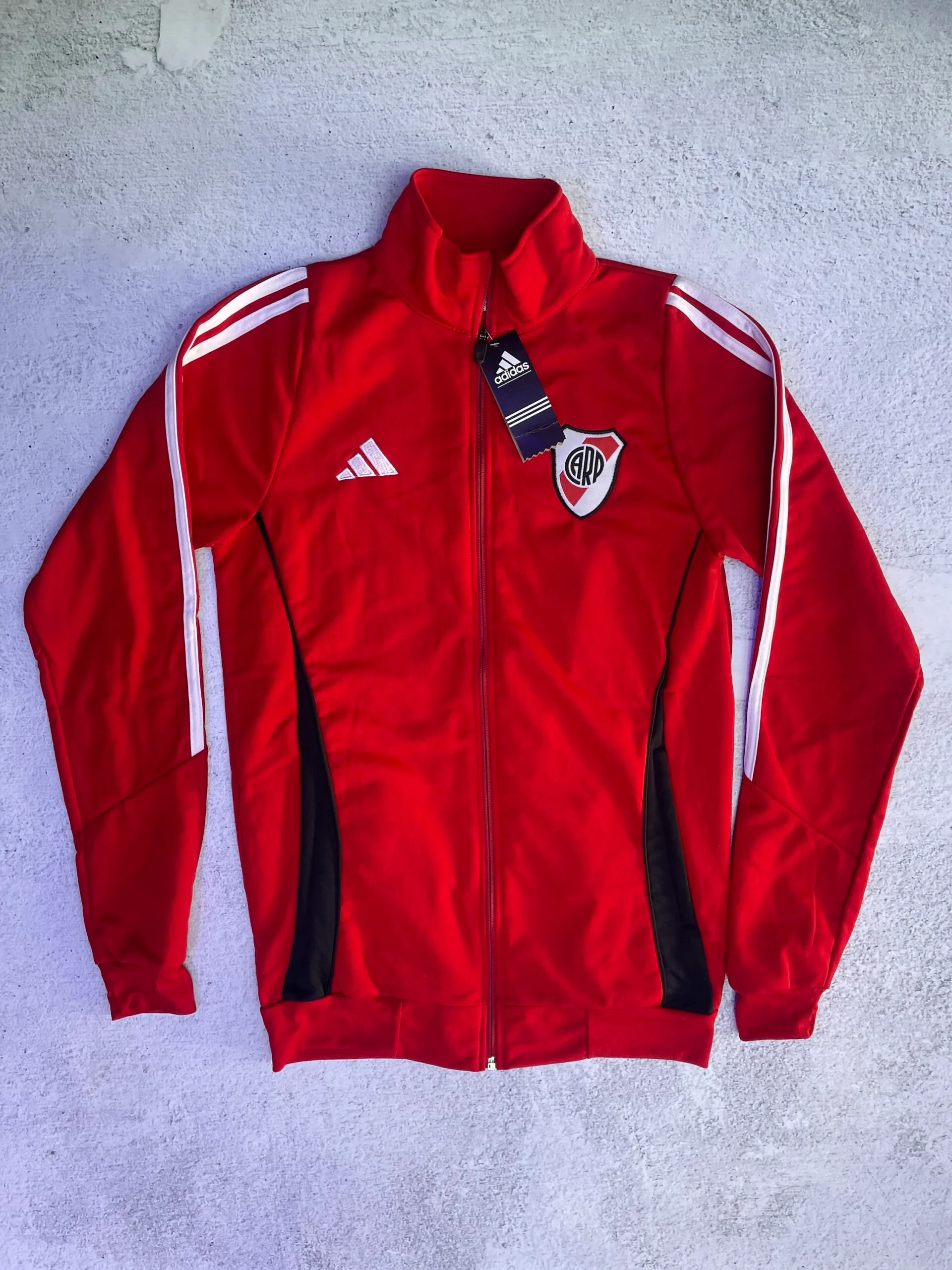 CAMPERA RIVER PLATE 2025/26 (ROJA)