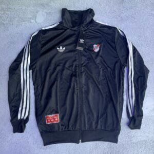 CAMPERA ICON RIVER PLATE 2026 (NEGRO)