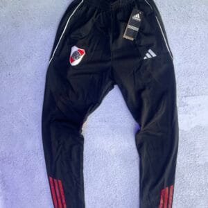 PANTALÓN RIVER PLATE ENTRENAMIENTO 2026