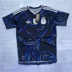 CAMISETA SELECCIÓN ARGENTINA ALTERNATIVA MUNDIAL 2026 (AZUL Y NEGRO)