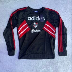 BUZO RETRO RIVER PLATE (NEGRO y ROJO)