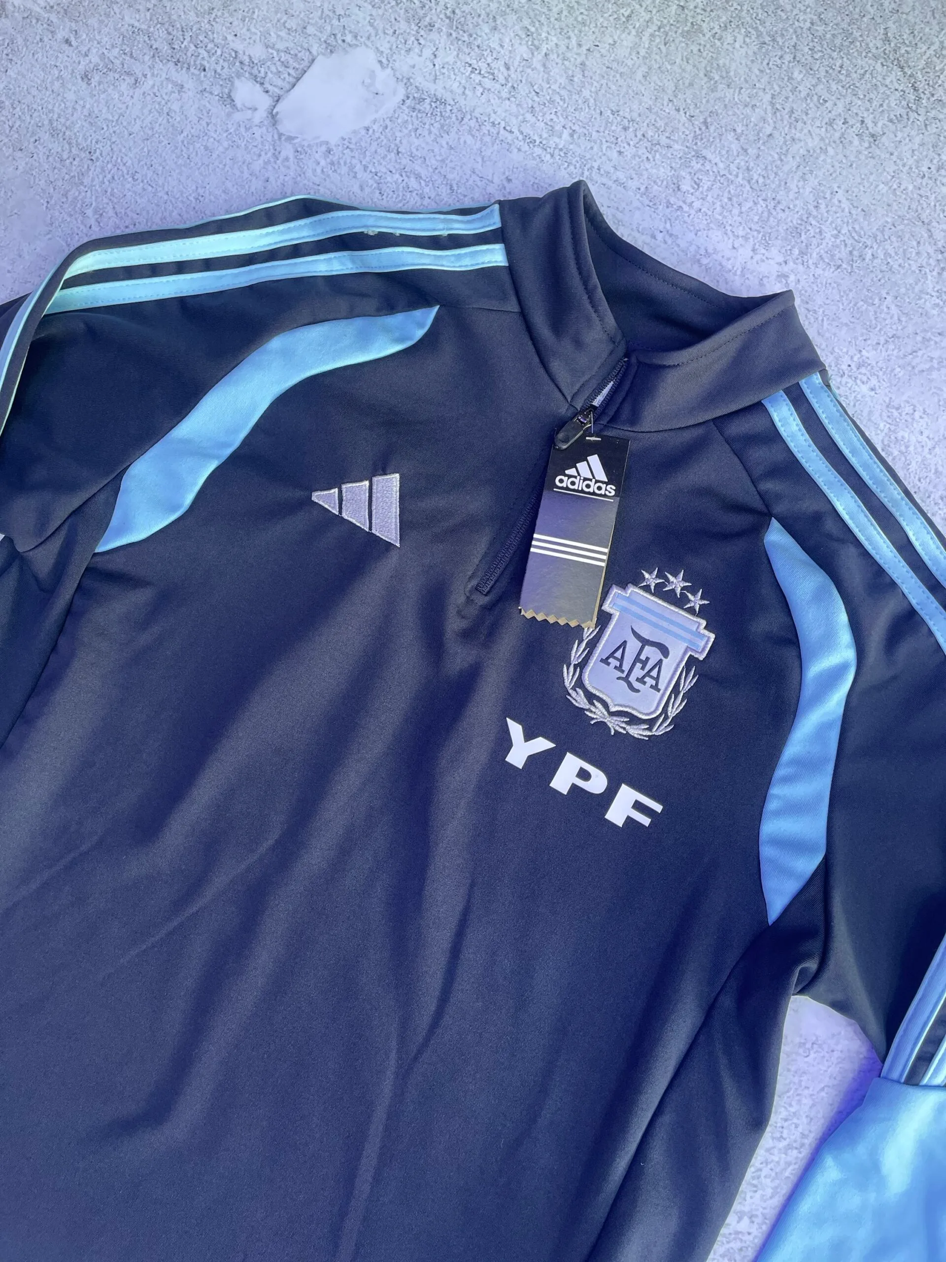 BUZO  ENTRENAMIENTO SELECCIÓN ARGENTINA MUNDIAL 2026 (AZUL) - Imagen 2