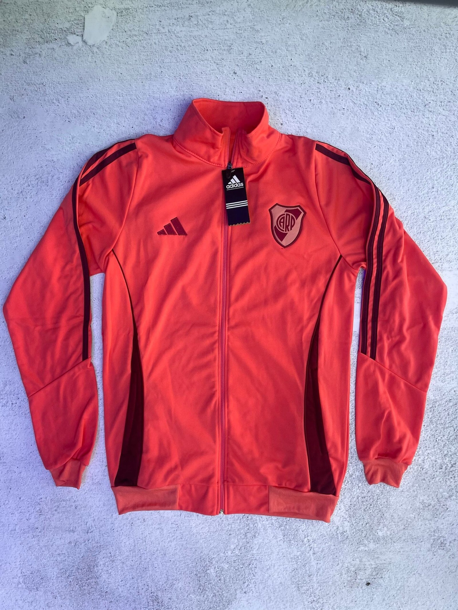 CAMPERA RIVER PLATE 2026 (SALMÓN)